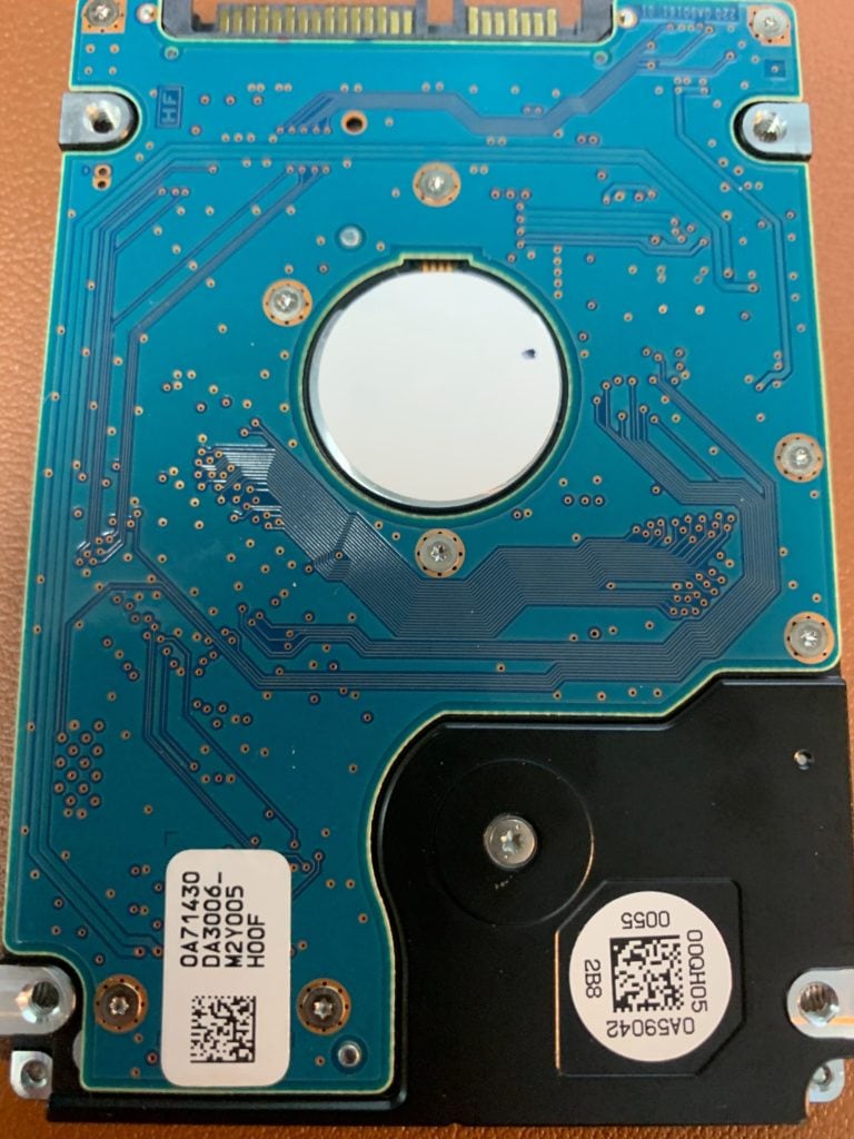 Hard Drive Makes Clicking Noise And Wont Boot PCB View Of Hitachi HTS725050A9A362  