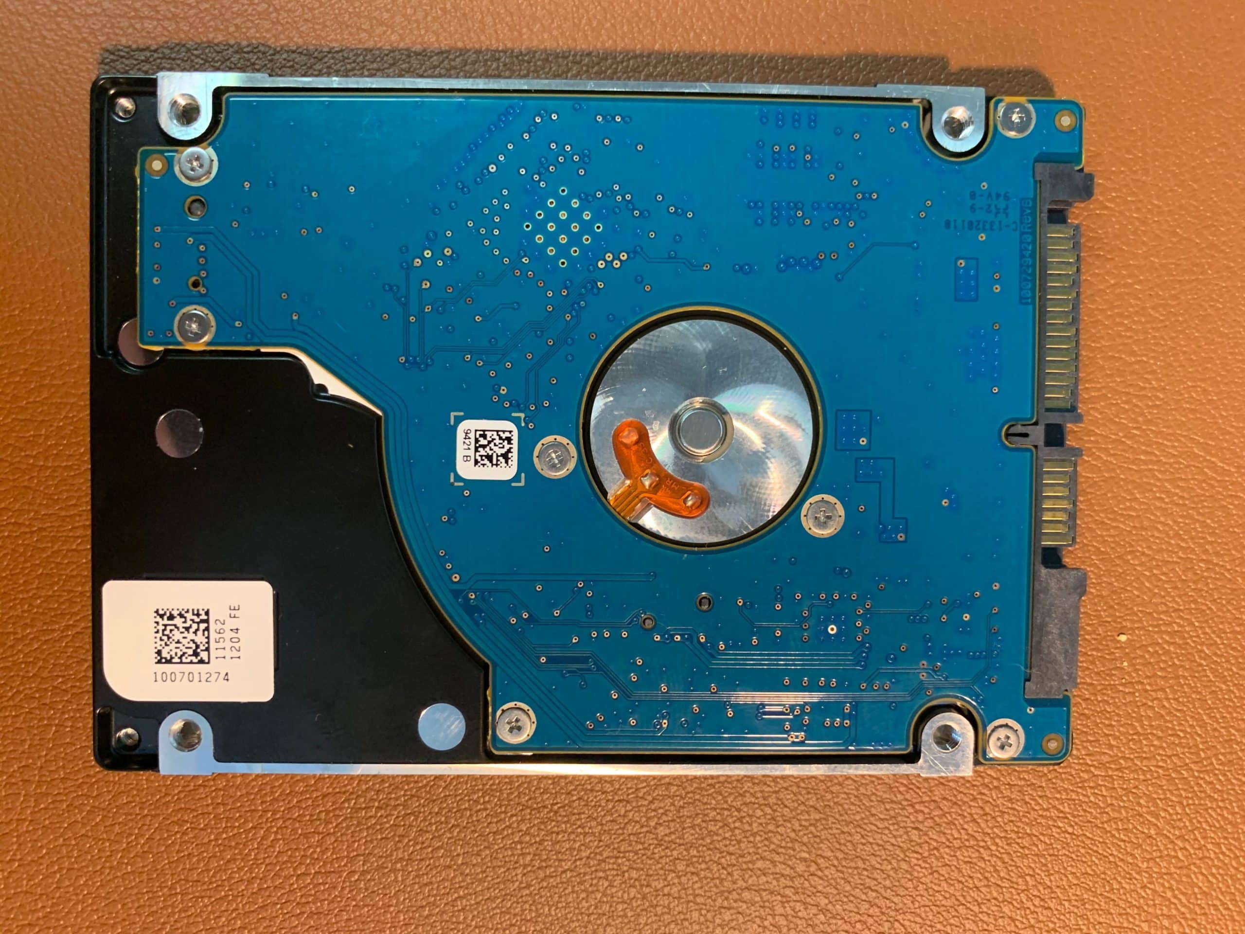 ST500LT012 Hard Drive Makes Clicking Noise and Won't Boot - Seagate Data Recovery