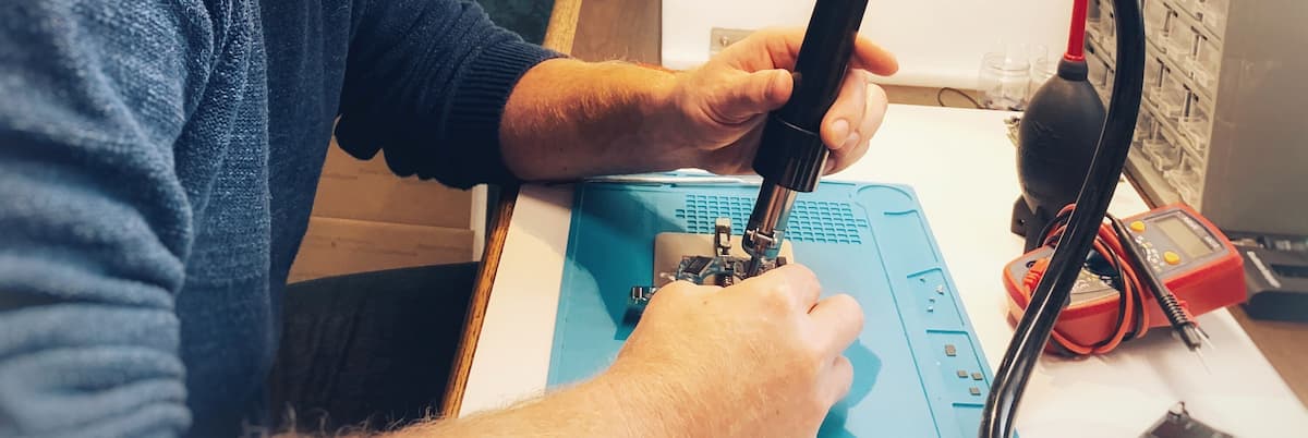 Our Data Recovery Form 2 Hutch Slideshow Soldering