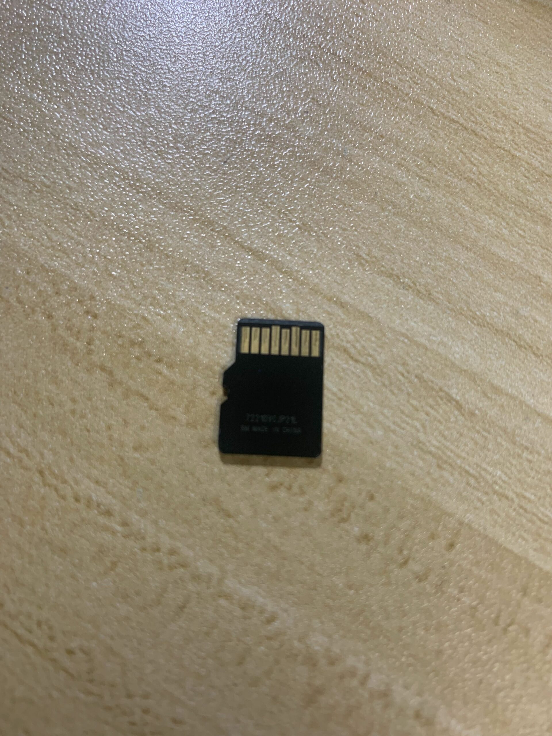 Sandisk Ultra Plus micro_SD back of memory card